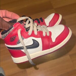 Jordan 1 retro high OG- Chicago lost and found